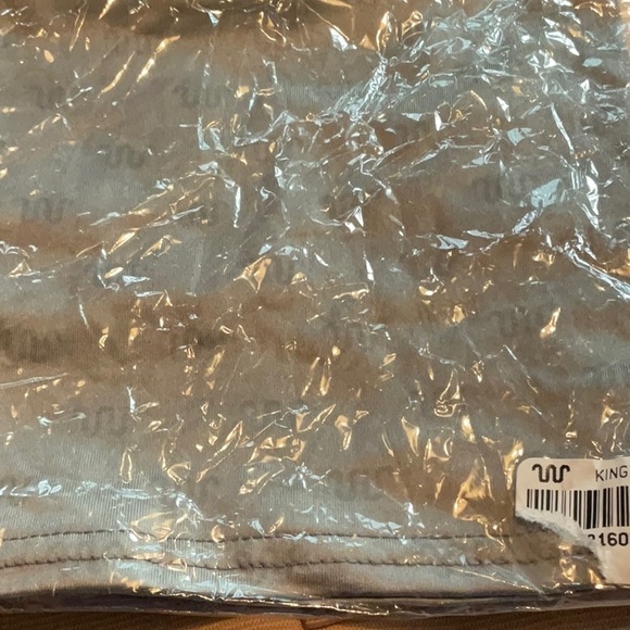 King Ranch Green Neck/Face Gaiter with KR Logo Pattern, NIP - Picture 5 of 6